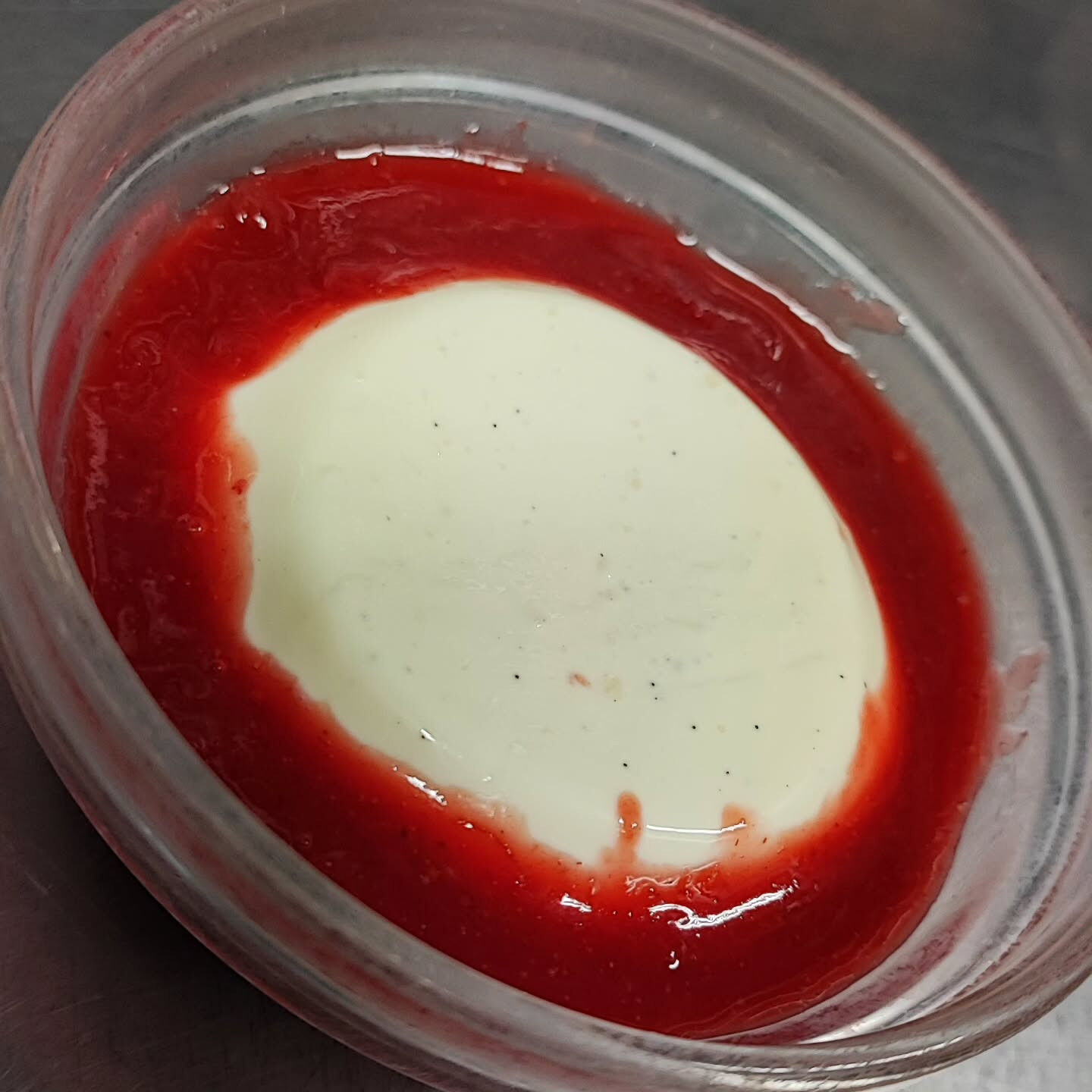 🍓昨日から登場したばかりの、新しいデザートを紹介させてくださ