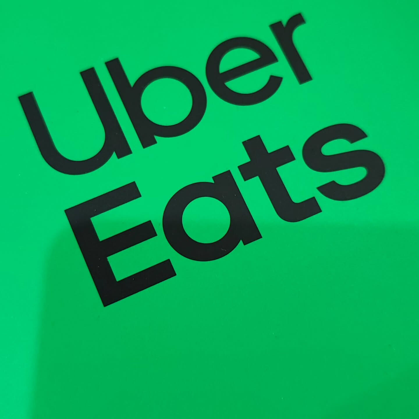今日から、ついにUber Eatsでトラットリアネロの大人気